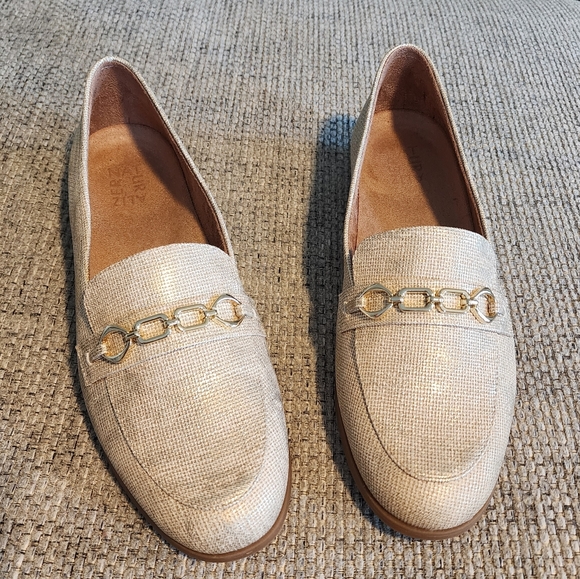 Naturalizer Mariana Bit Loafer, Pale Gold - Picture 1 of 3